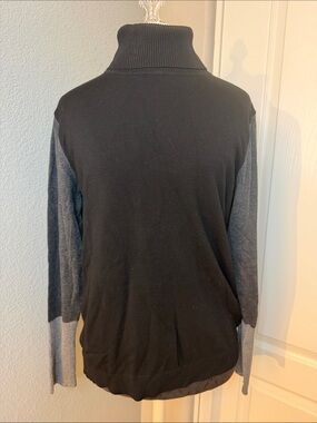 Apt. 9 Black Body with Gray Sleeve Turtleneck Sweater Colorblock Size XL